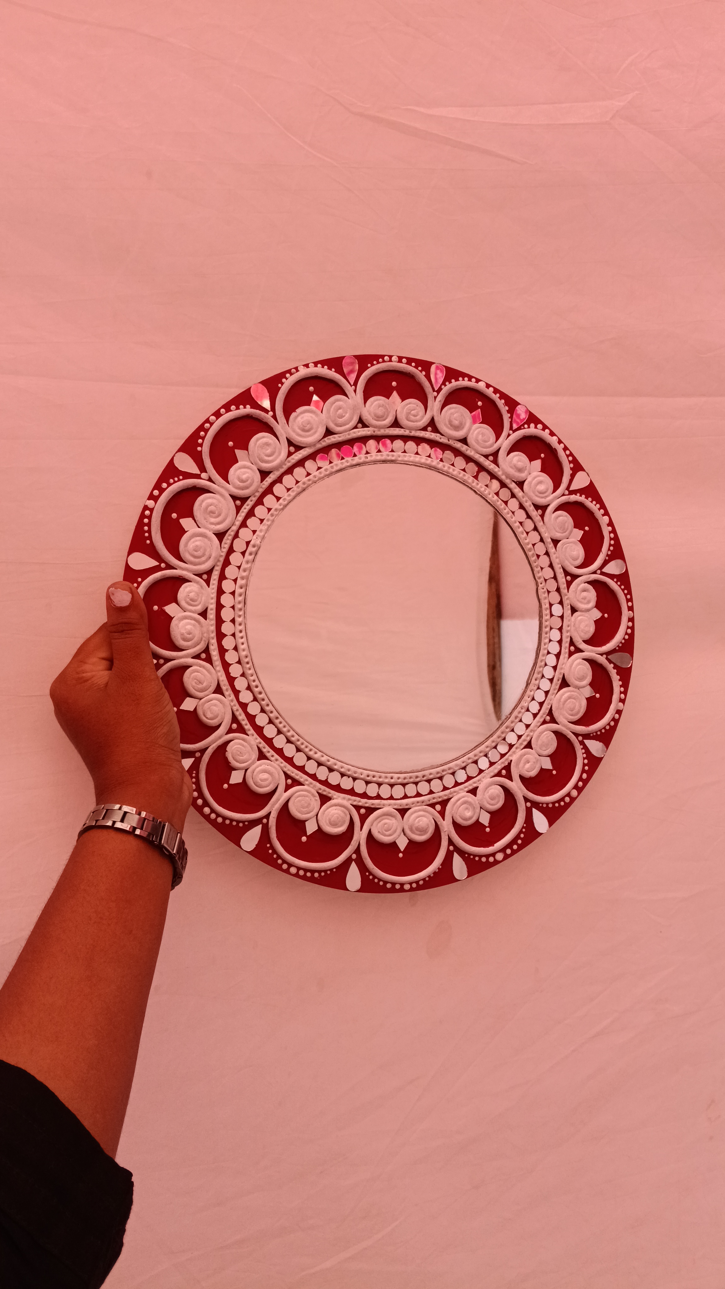 Round mirror 